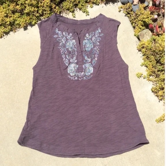 Cotton sleeveless embroidered tank top - Picture 9 of 9